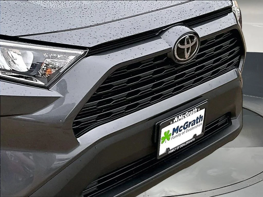 Certified Used 2019 Gray Toyota XLE image 34
