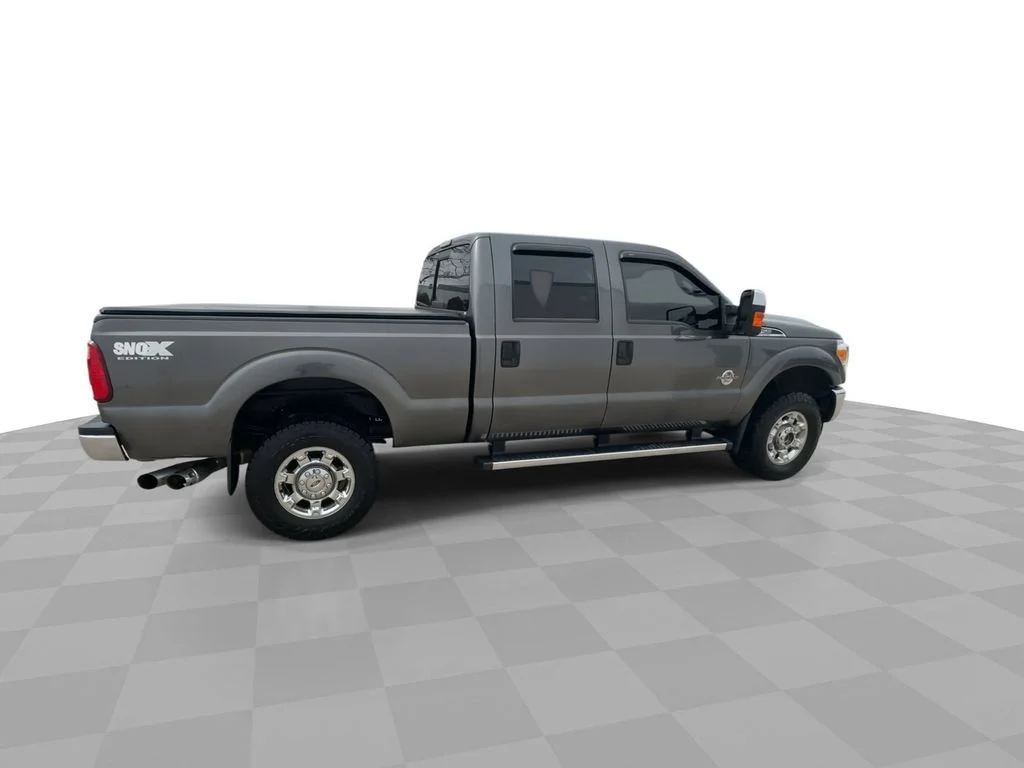 Used 2016 Gray Ford XLT image 9