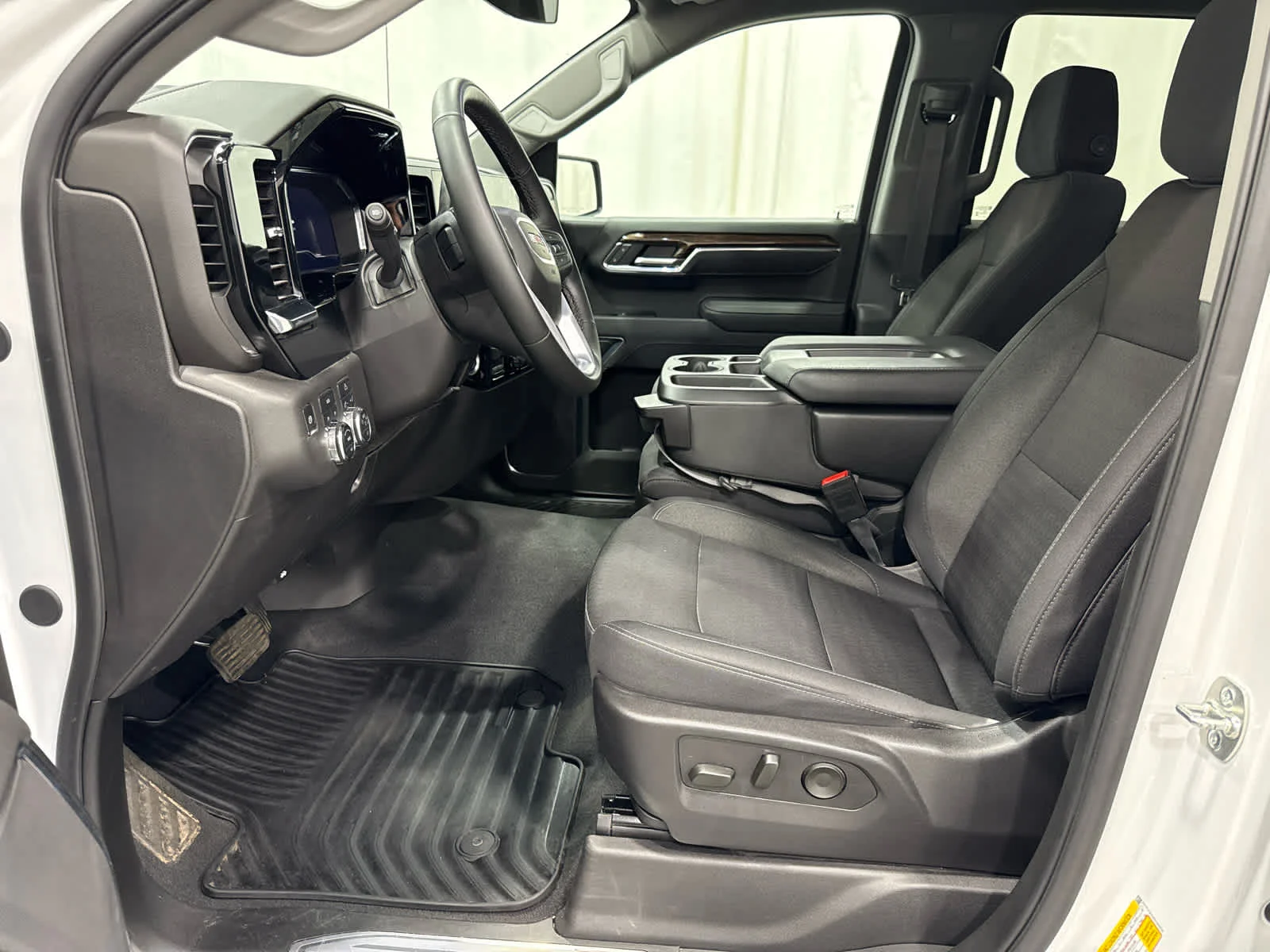 Certified Used 2025 Summit White GMC Elevation image 11