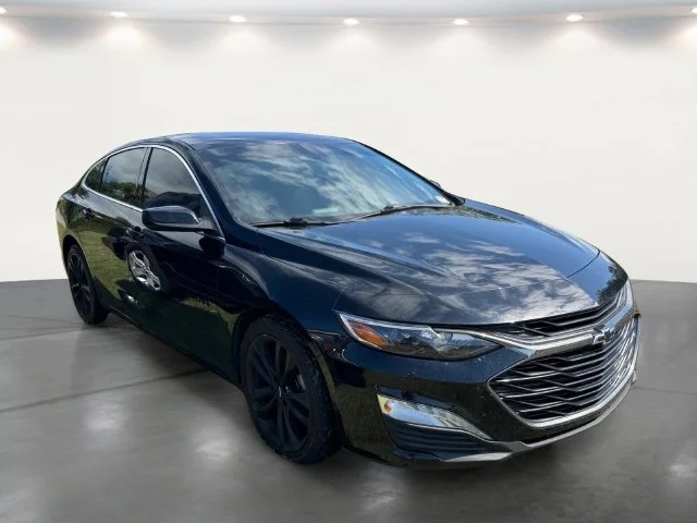 Used 2021 Black Chevrolet LT image 9