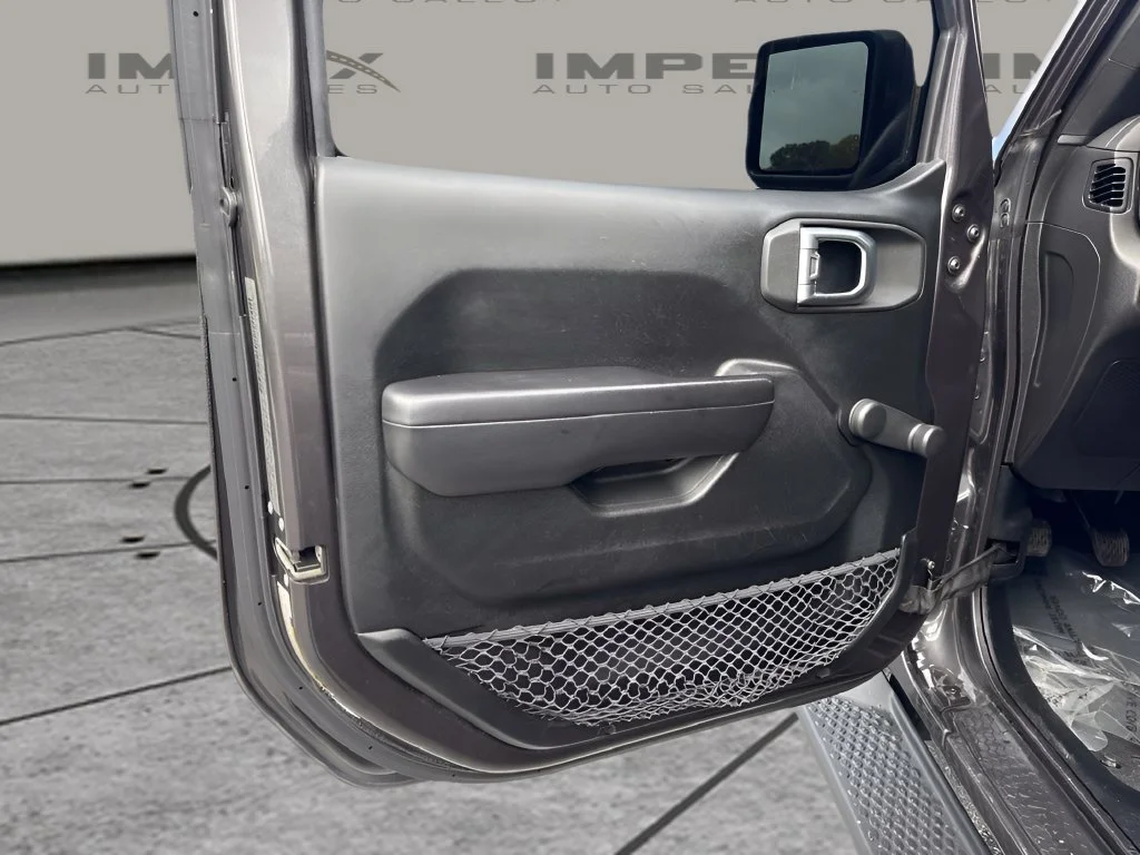 Used 2020 Gray Jeep Sport image 23
