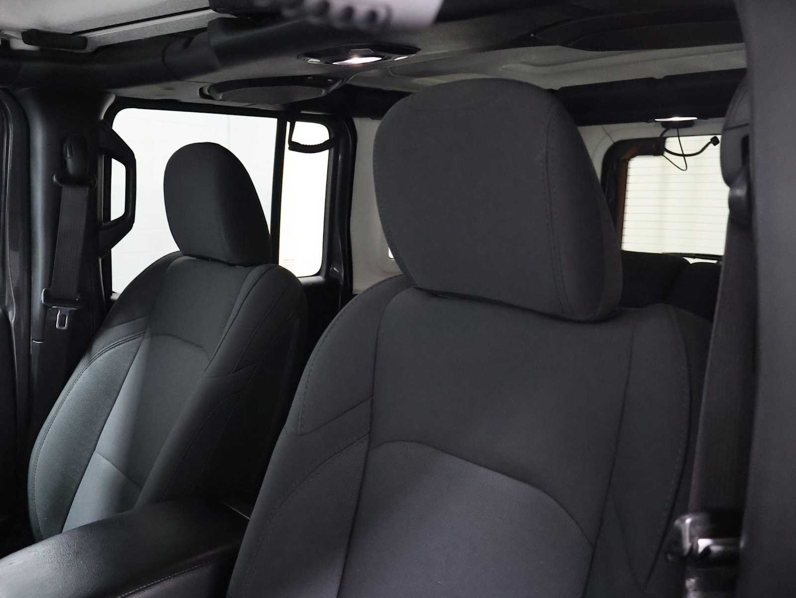 Used 2018 Granite Crystal Metallic Clearcoat Jeep Sport S image 17