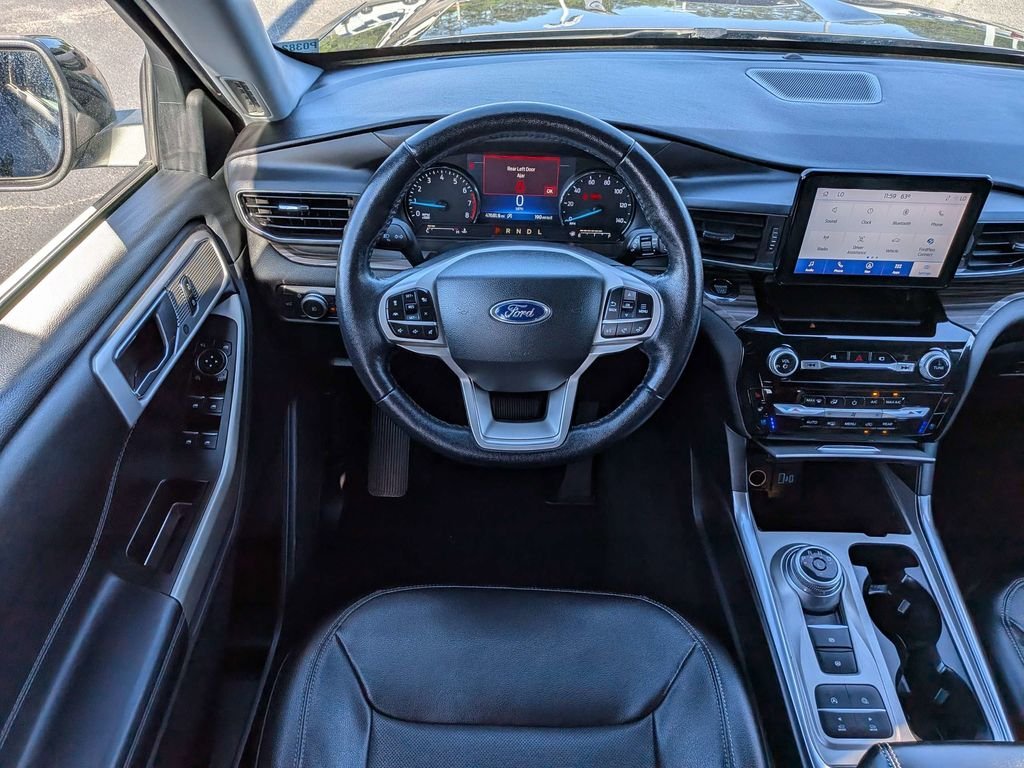Used 2022 Gray Ford Limited image 17