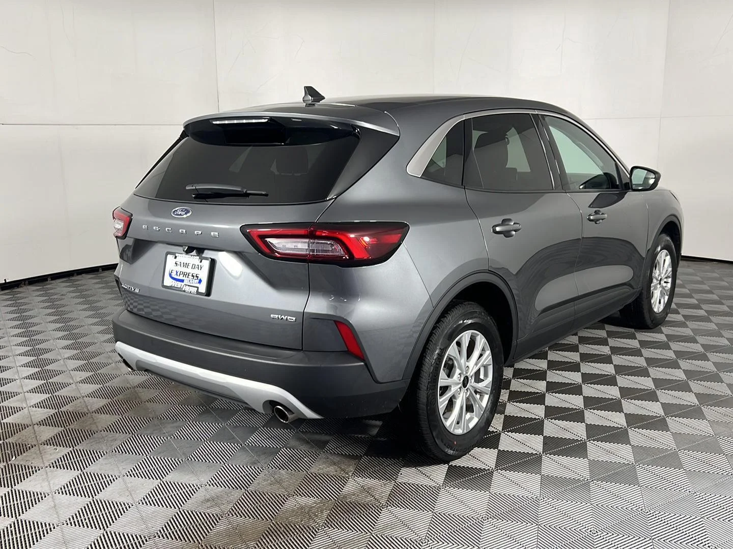 Used 2023 Gray Metallic Ford Active image 8