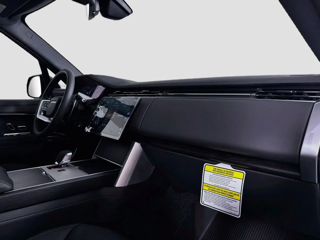 New 2026 Santorini Black Land Rover SE image 31
