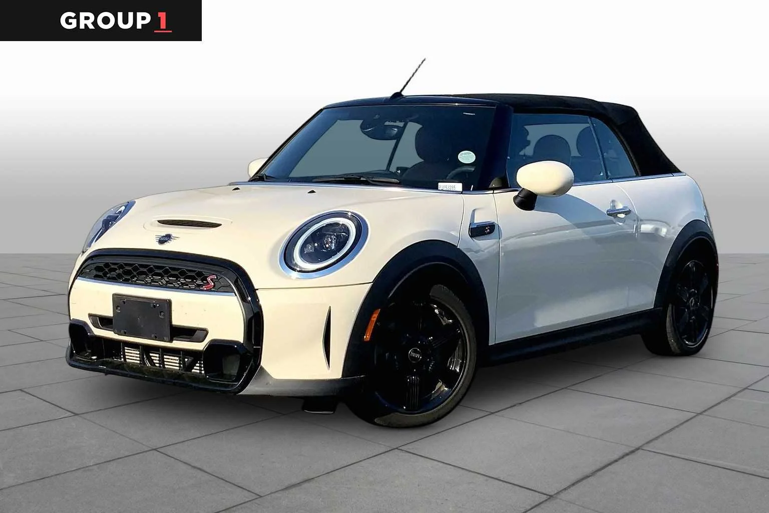 2023 MINI Convertible Cooper S's photo