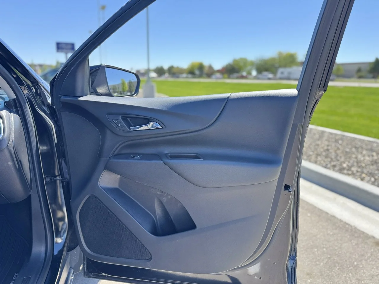 Used 2020 Mosaic Black Metallic Chevrolet LT image 41