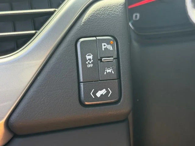 Used 2020 Black Chevrolet LT image 34