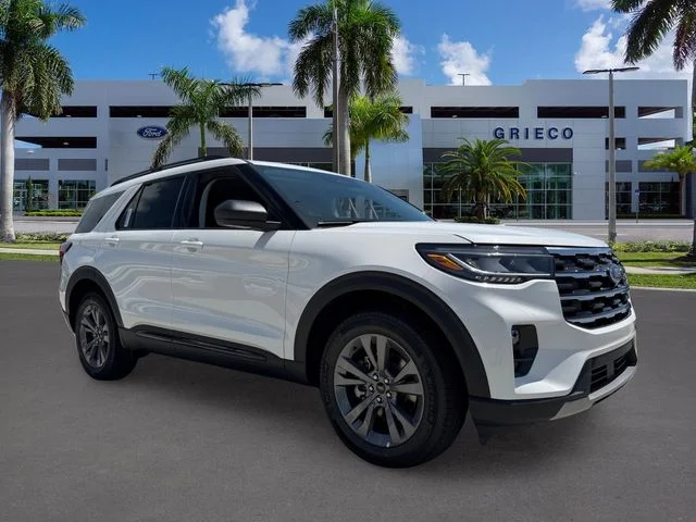 New 2026 Star White Metallic Tri-Coat Ford Active image 1