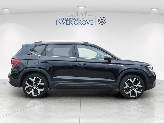 Certified Used 2023 Black Volkswagen 1.5T SEL image 8