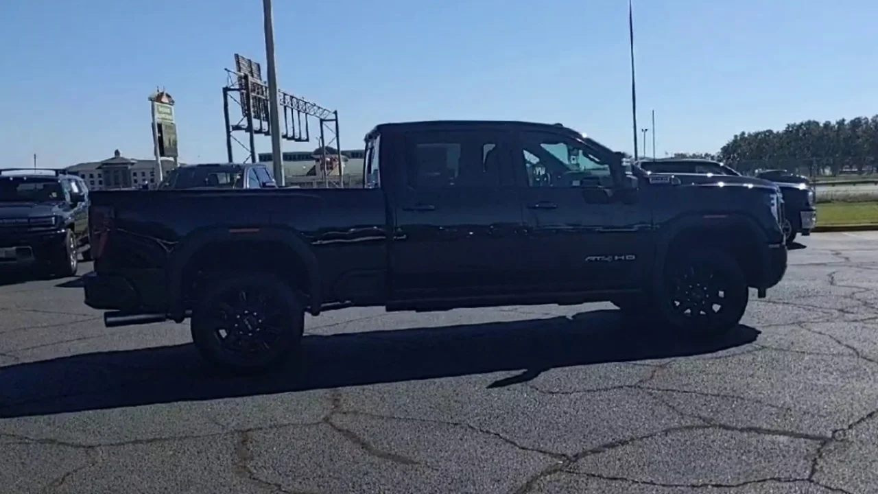 New 2026 Onyx Black GMC AT4 image 9