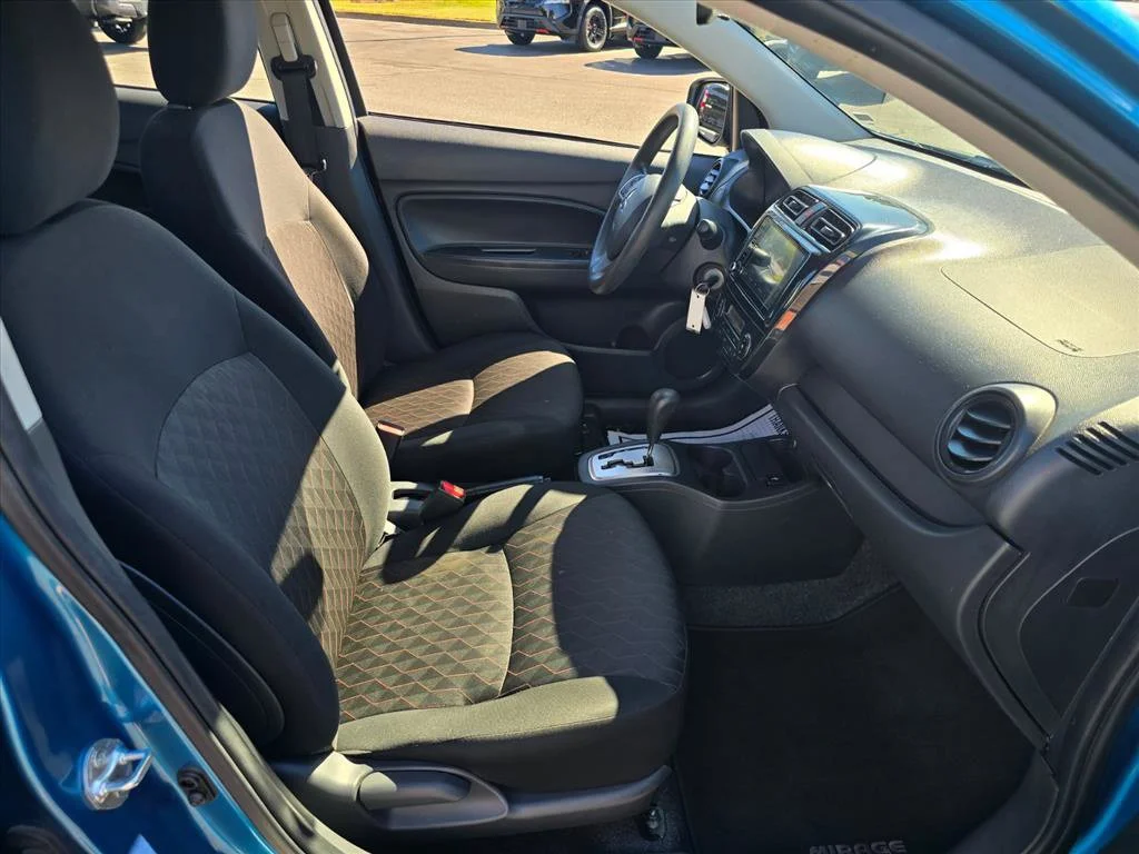Used 2024 Red Mitsubishi ES image 12