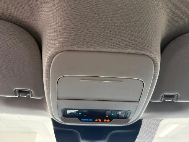 New 2027 Star White Metallic Tri-Coat Ford MAX Active image 32
