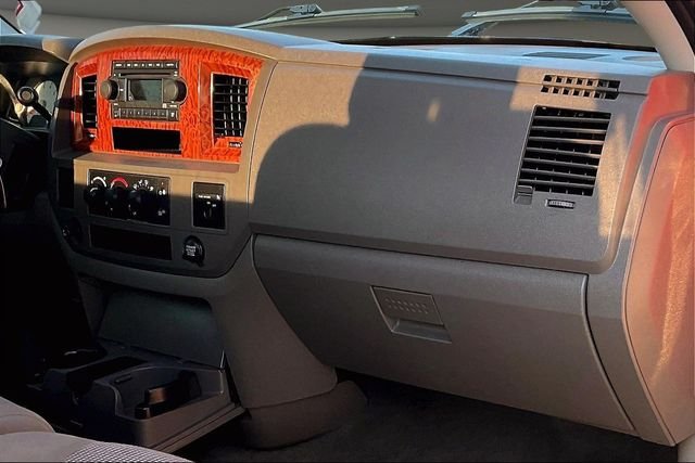 Used 2006 Red Dodge SLT image 14