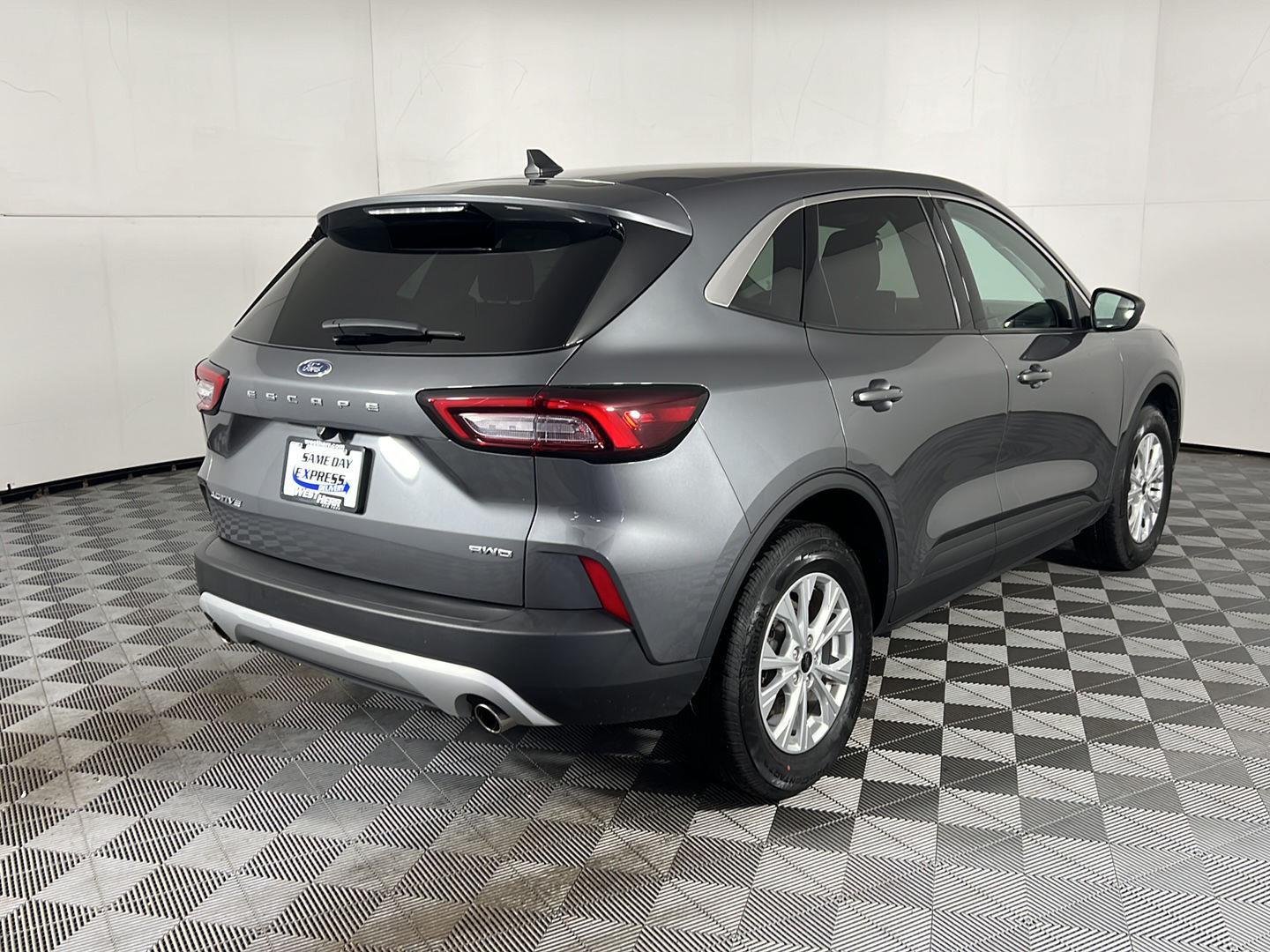 Used 2023 Gray Metallic Ford Active image 8