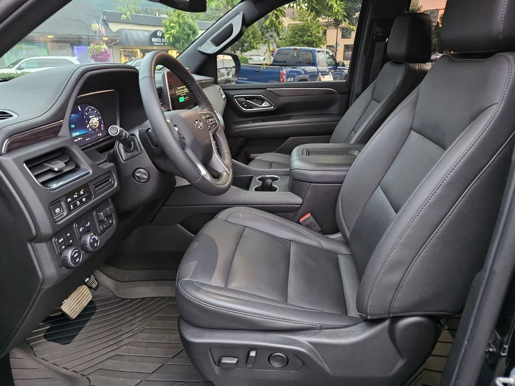 Used 2023 Black Chevrolet Z71 image 23