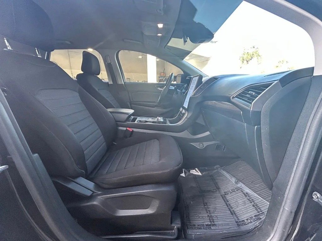 Certified Used 2024 Black Metallic Ford SE image 23