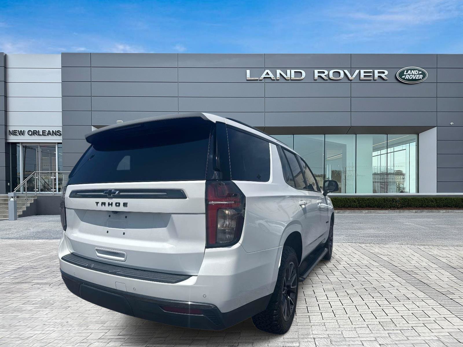Used 2022 White Chevrolet Z71 image 6