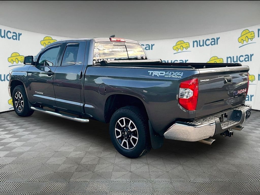 Used 2020 Gray Toyota SR5 image 5