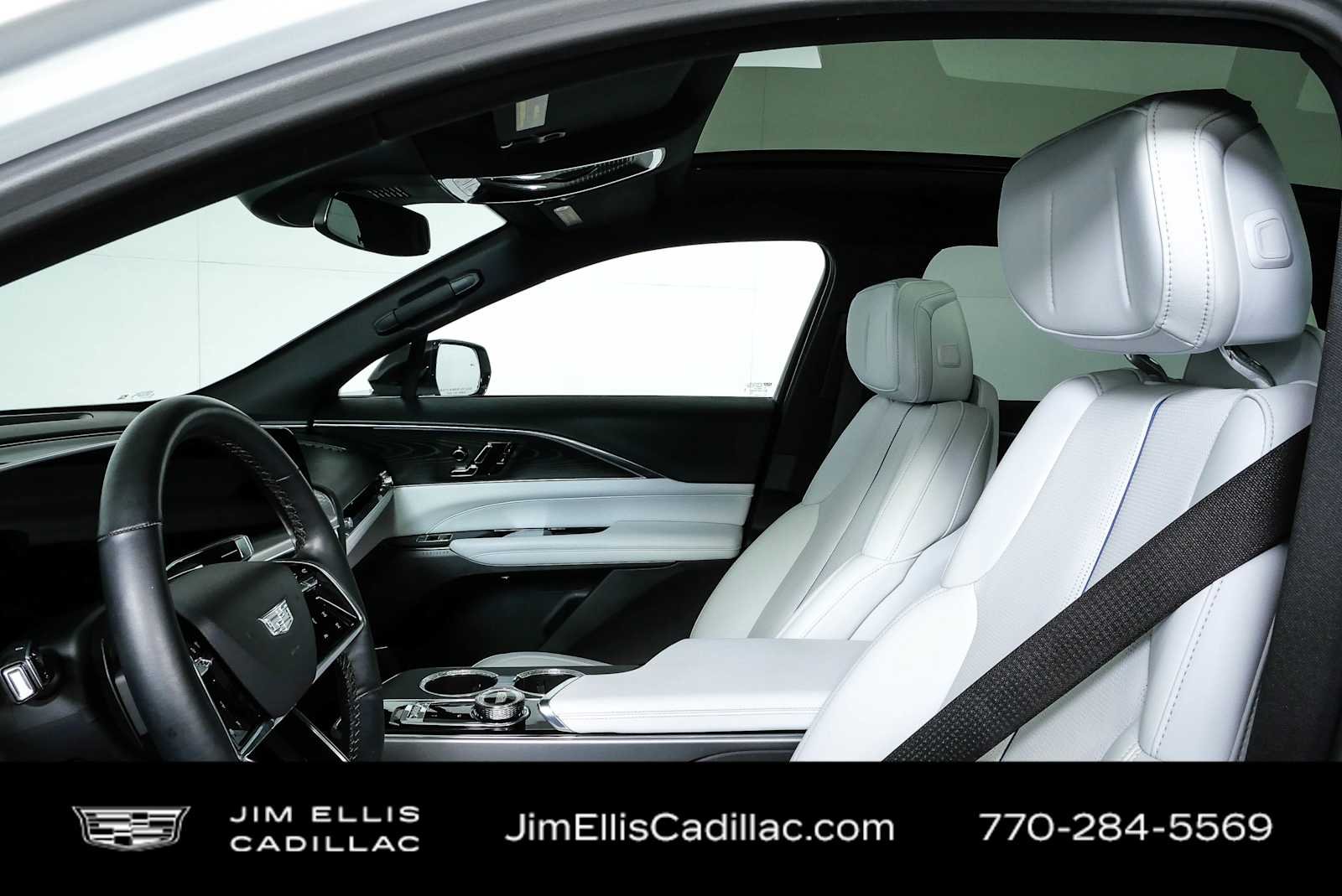Used 2024 Crystal White Tricoat Cadillac Sport image 5