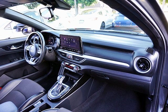 Used 2024 Gray Kia GT-Line image 9