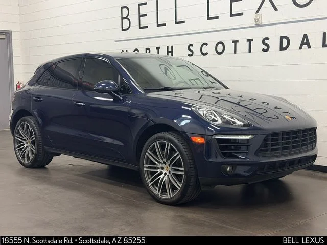 Used 2017  Porsche S image 2