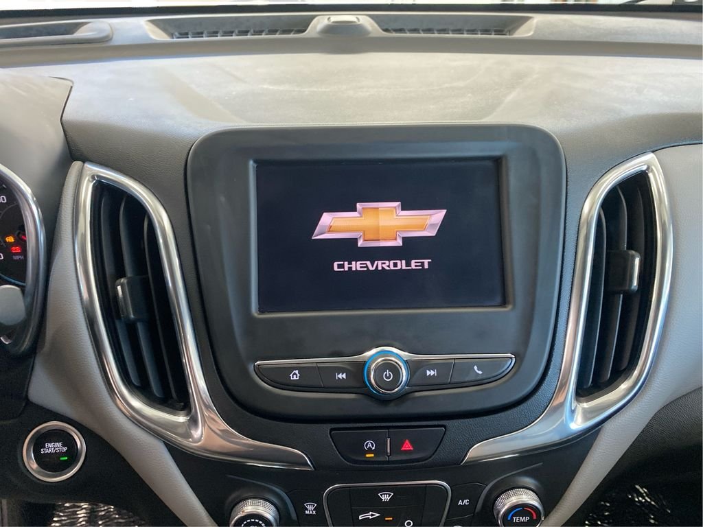 Used 2022 White Chevrolet LT image 10