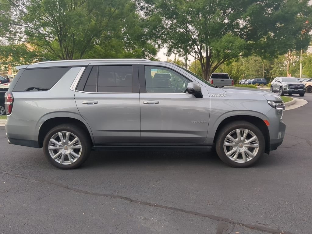 Used 2024 Gray Chevrolet High Country image 4