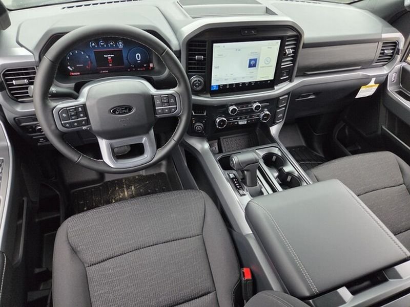 New 2026 Iconic Silver Metallic Ford XLT image 7