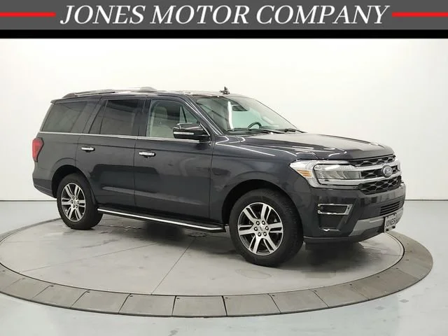 2022 Ford Expedition Limited's photo