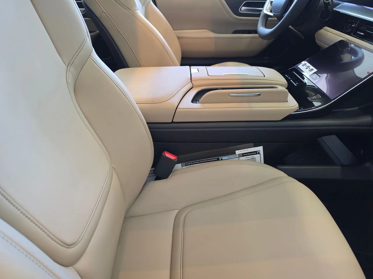 New 2026 RADIANT WHITE INFINITI Pure 4WD image 29