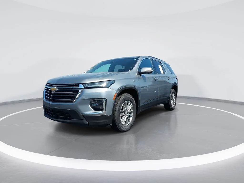 Used 2023 Gray Chevrolet LT image 4