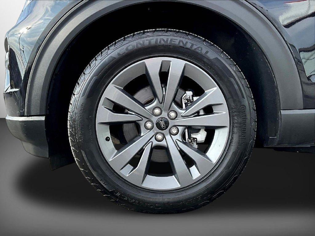 Used 2021 Black Ford XLT image 36