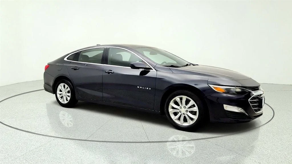 Used 2023 Not Specified Chevrolet 4dr Sedan 1LT image 3