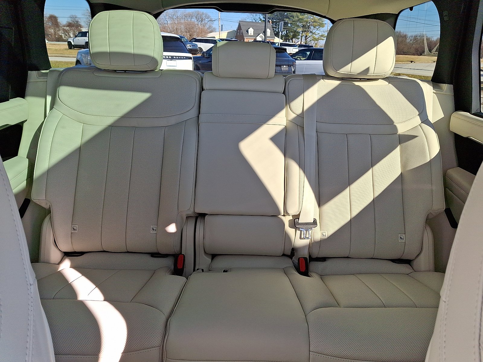 2026 Land Rover Range Rover SE - Photo 15