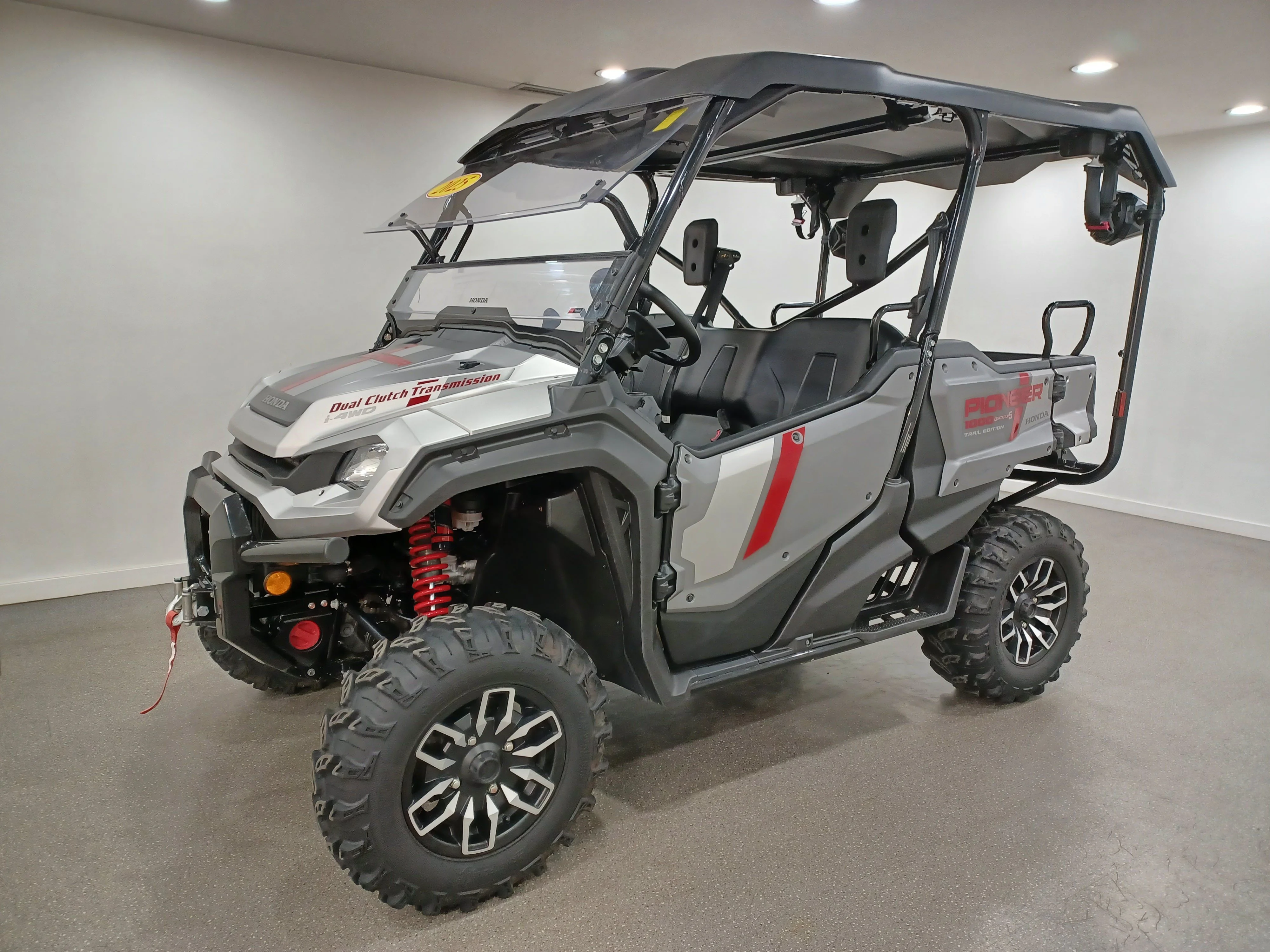 Used 2025 Matte Timberwolf Grey Metallic Honda Trail Special Edition*1000cc Engine | 6spd DCT | i-4x4 | Fox Shocks | SSV Works Audio | WARN Winch image 2