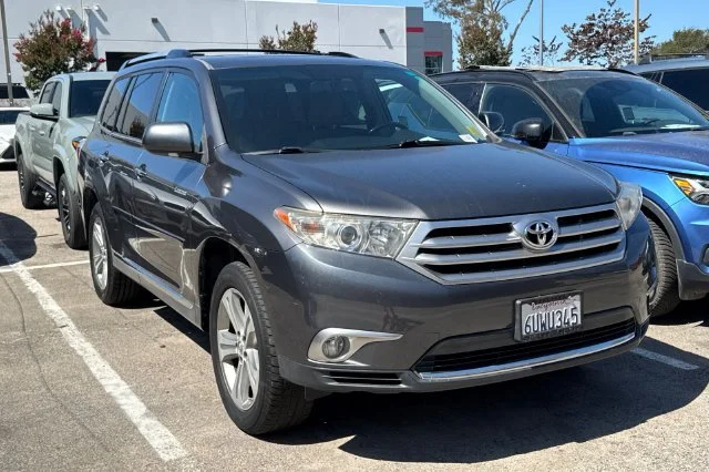 Used 2012 Gray Toyota Limited image 2