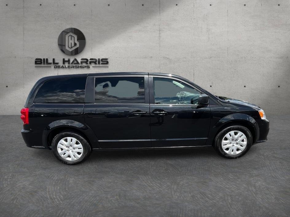 Used 2018 Black Dodge SE image 4