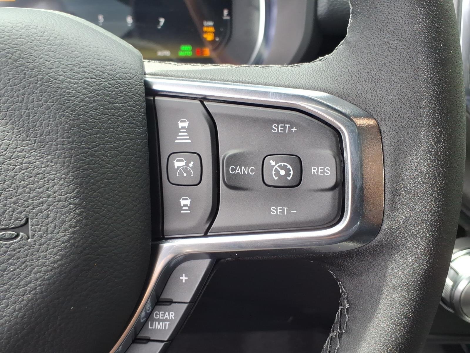 New 2026 Ivory White Tri-Coat Pearl-Coat Exterior Paint RAM Laramie image 19