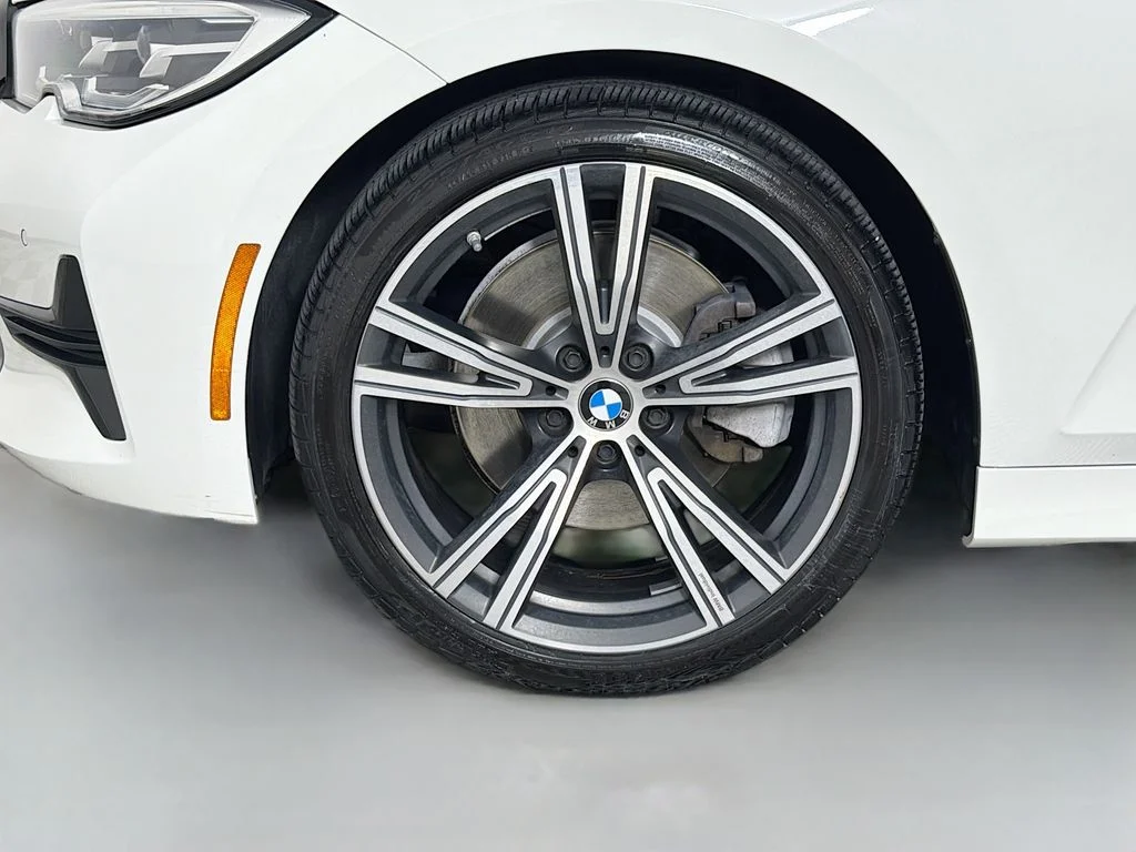 Used 2020 Alpine White BMW 330i image 32