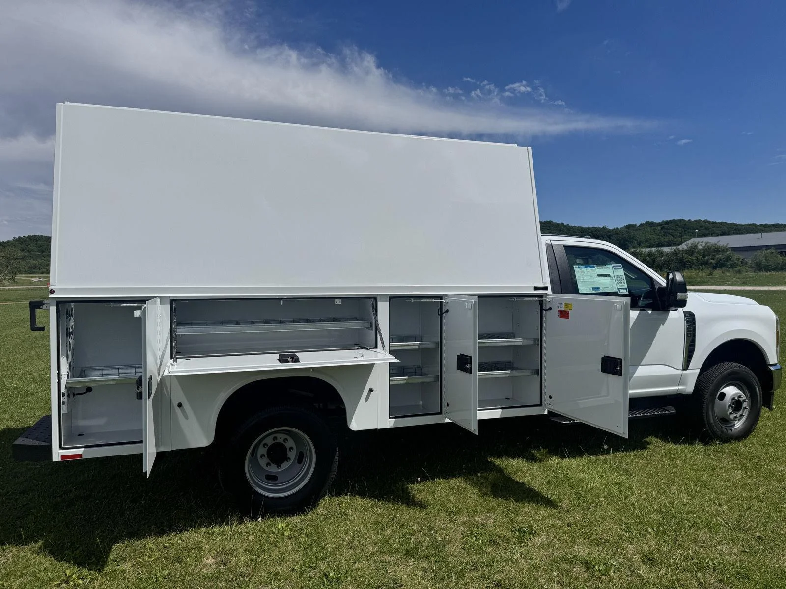 New 2026 Oxford White Ford XL image 2