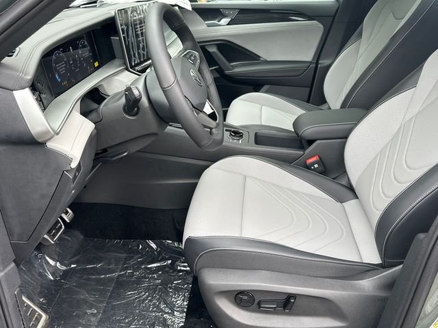 New 2026  Volkswagen 2.0T SE R-Line Black image 9