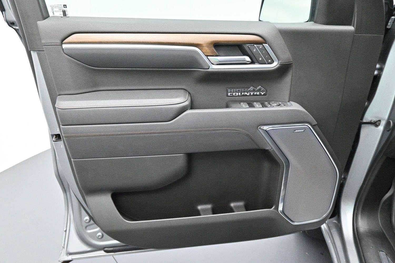 Used 2025 Sterling Gray Metallic Chevrolet High Country image 9