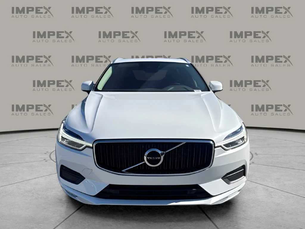 Used 2021 White Volvo T5 Momentum image 8