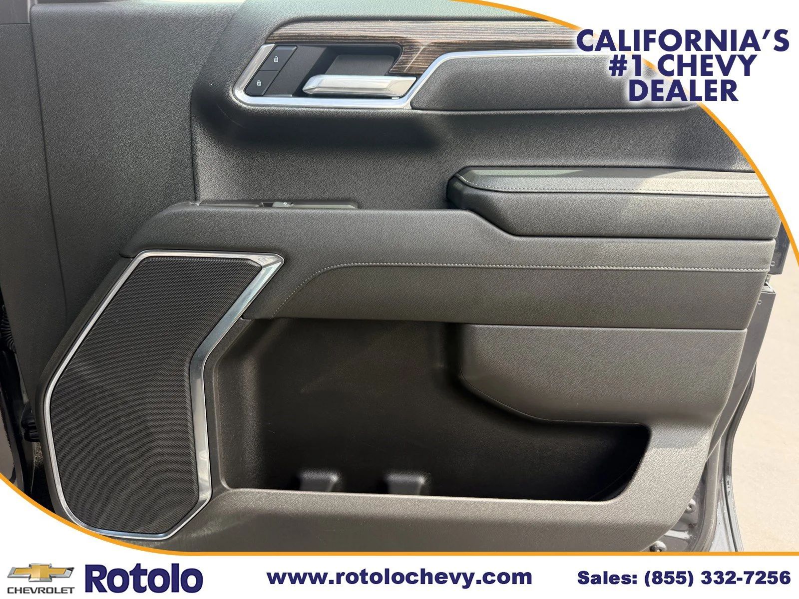 Used 2025 Titanium Rush Metallic GMC Elevation image 9
