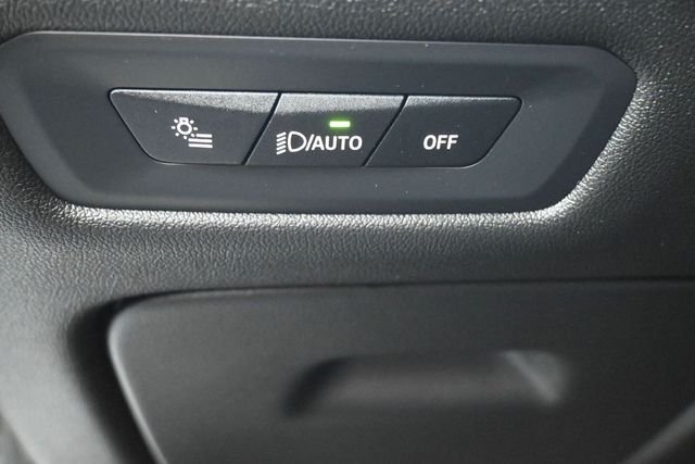 Used 2026 Black BMW xDrive40i image 20