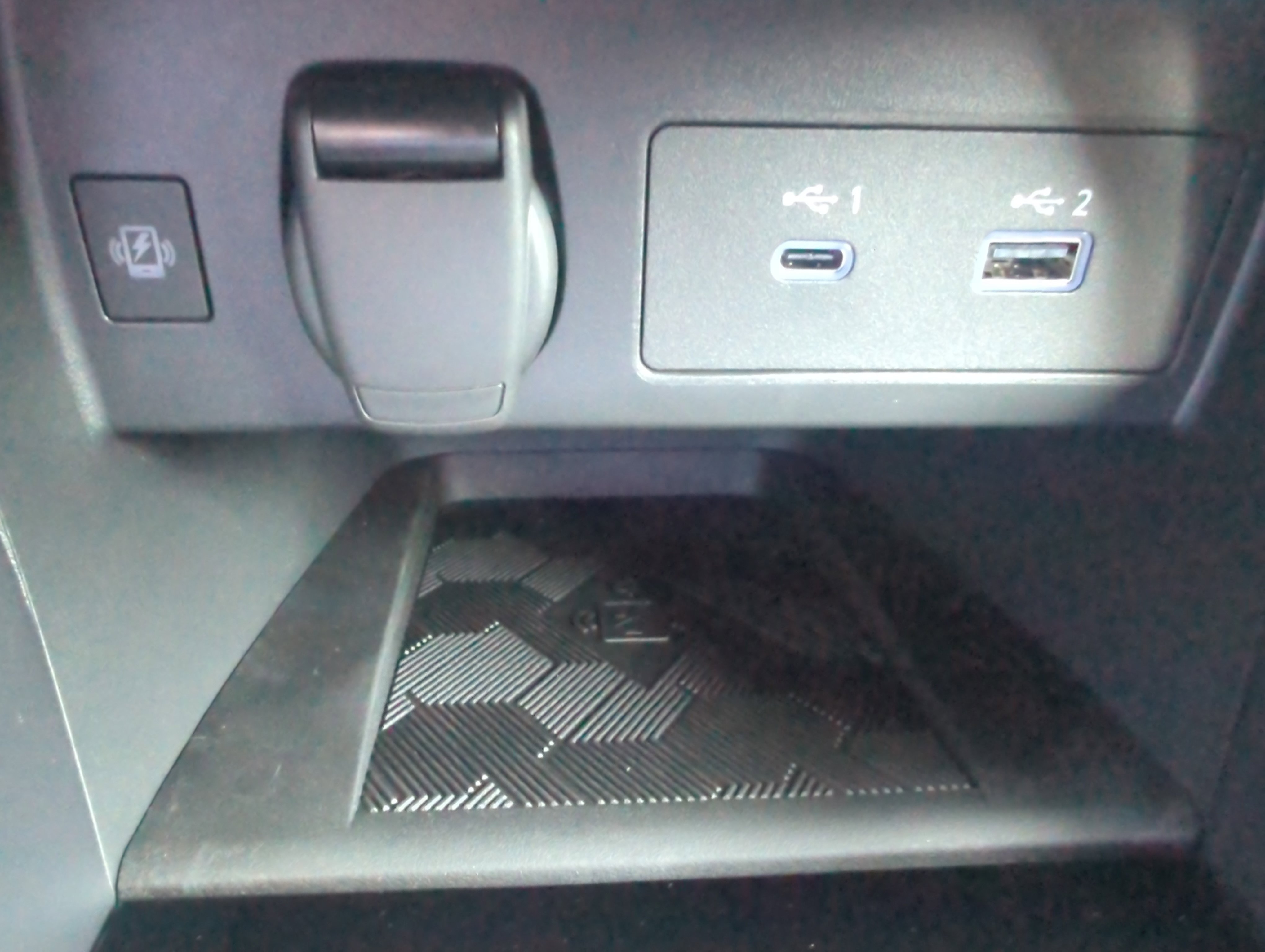 2025 Nissan Versa Sedan SR - Photo 18