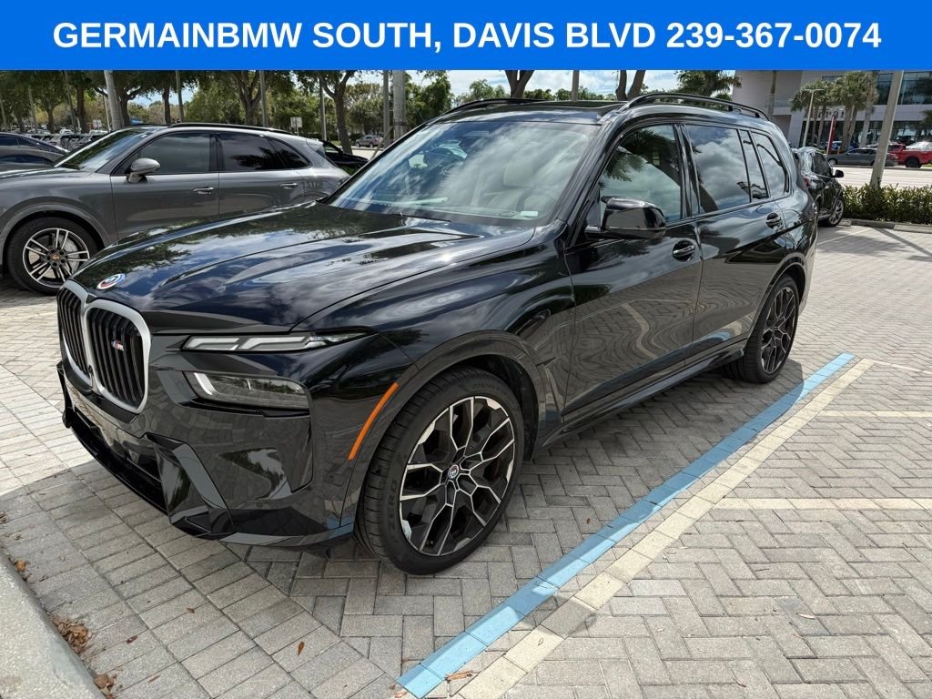 2023 BMW X7 M60i's photo
