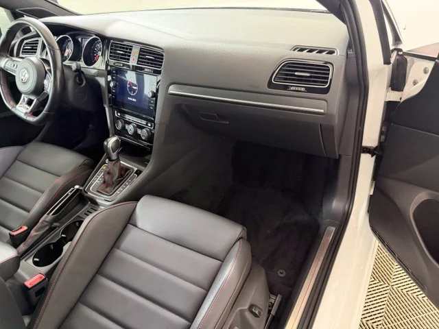 Used 2020 White Volkswagen Autobahn image 22