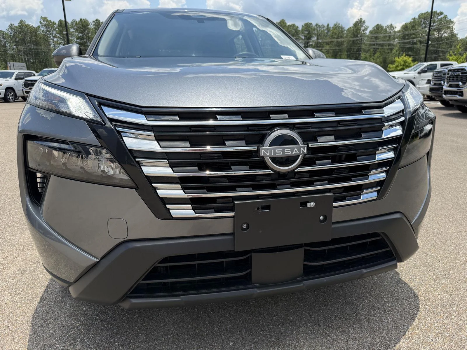 Used 2025 Gun Metallic Nissan SV image 23